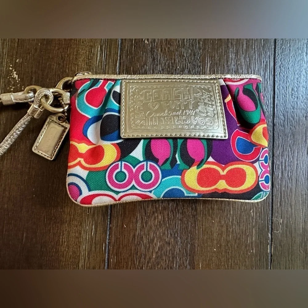 Coach poppy wristlet